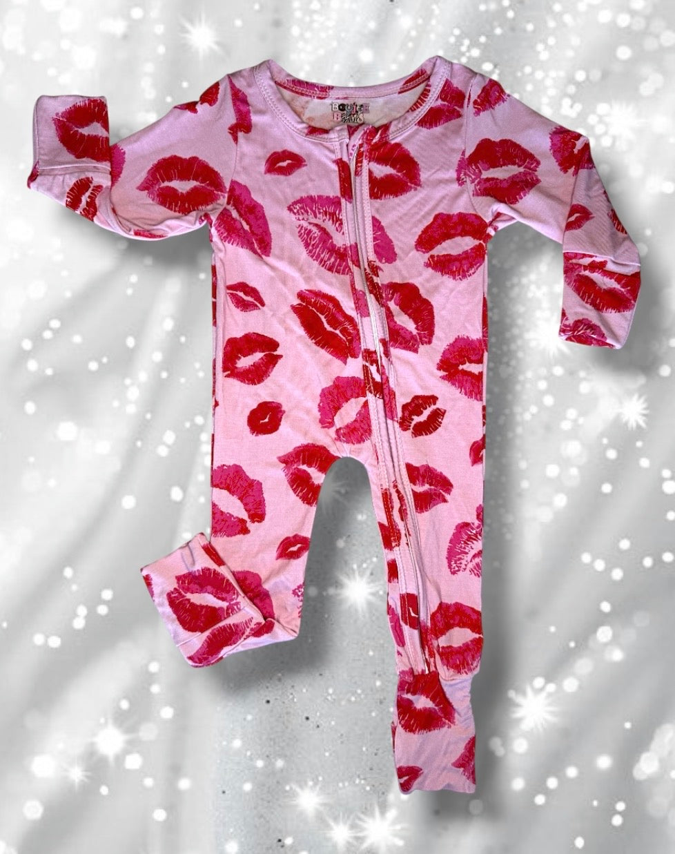 Lipstick Kisses Bamboo Sleeper